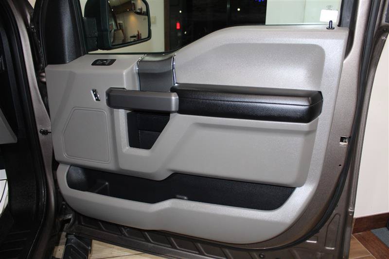 Used 2019 Ford F150 XLT w/ Equipment Group 302A Luxury AWD/4WD image 32