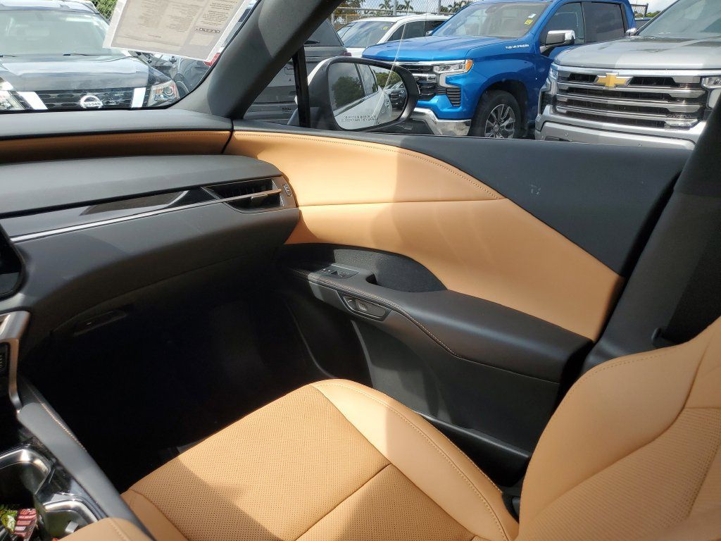 Used 2025 Lexus RX 350 FWD w/ Technology Package image 16