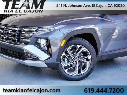 Used 2025 Hyundai Tucson Limited AWD/4WD image 3