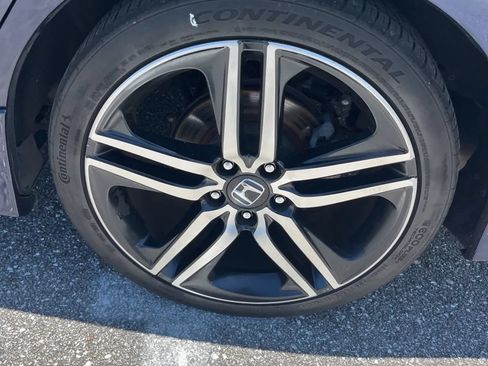 Used 2017 Honda Accord Sport image 16