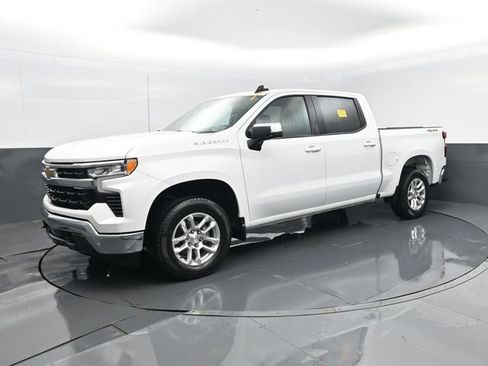 Used 2023 Chevrolet Silverado 1500 LT AWD/4WD image 1