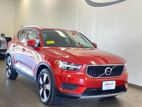 Used 2020 Volvo XC40 T5 Momentum AWD/4WD image 2