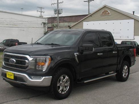 Used 2022 Ford F150 XLT w/ Equipment Group 302A High AWD/4WD image 3