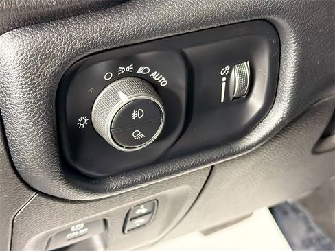 Used 2020 RAM 1500 Big Horn image 10