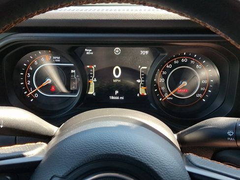 Certified 2024 Jeep Gladiator Mojave AWD/4WD image 21