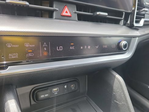 Used 2025 Kia Sportage SX FWD image 40