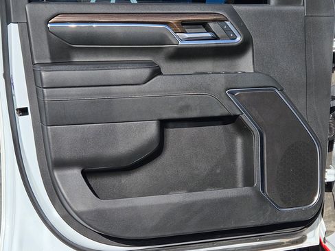 Used 2024 Chevrolet Silverado 2500 LT image 17