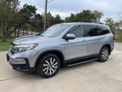 Used 2020 Honda Pilot EX image 4