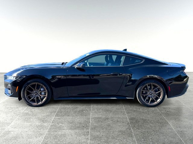 Used 2025 Ford Mustang GT Premium RWD image 3