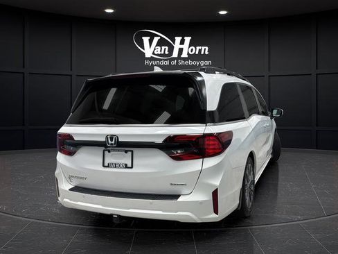 Used 2025 Honda Odyssey Touring image 7