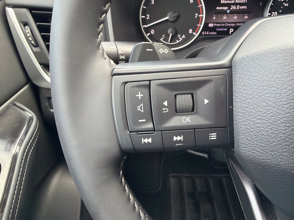 Used 2026 Nissan Rogue Dark Armor FWD image 24