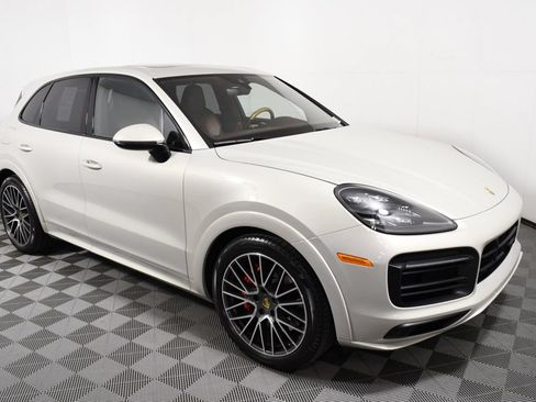 Used 2021 Porsche Cayenne GTS AWD/4WD image 8