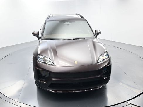 Used 2025 Porsche Macan 4 Electric image 47