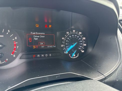 Used 2020 Ford Edge SE image 18