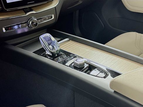 New 2026 Volvo XC60 T8 Plus w/ Protection Package Premier image 15