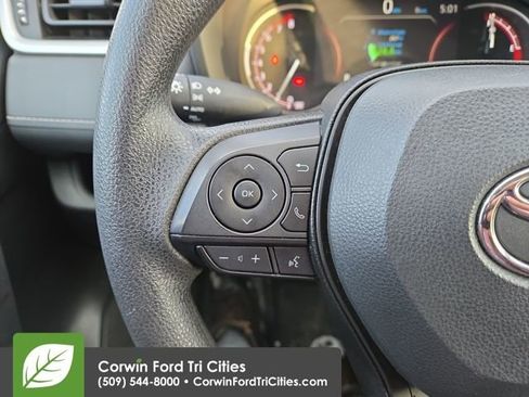 Used 2023 Toyota RAV4 XLE image 17