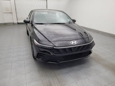 Used 2025 Hyundai Elantra Sport w/ Cargo Package FWD image 14