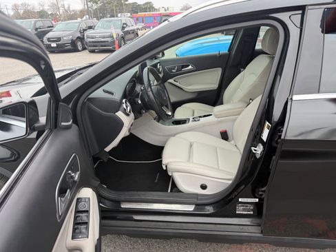 Used 2018 Mercedes-Benz GLA 250 image 17