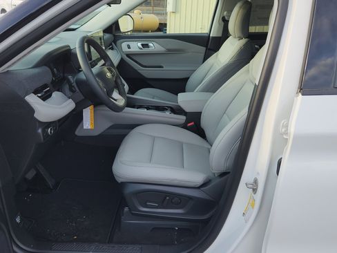 New 2026 Ford Explorer Active image 23