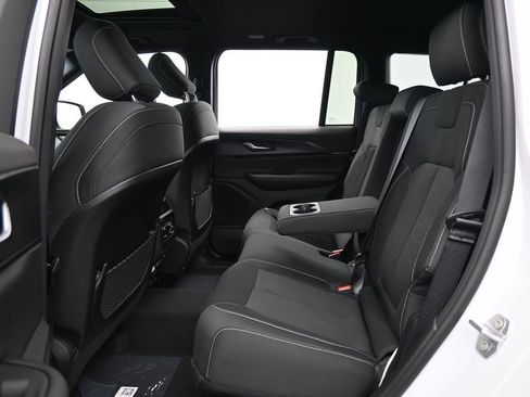 New 2026 Jeep Grand Cherokee Laredo X RWD image 30