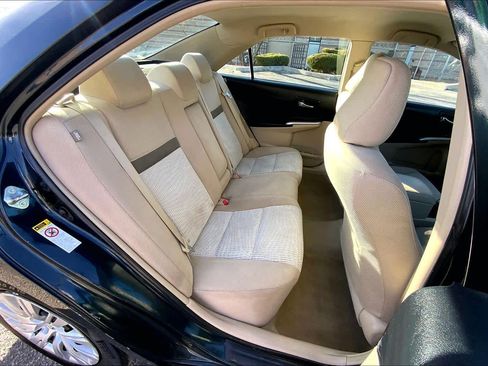 Used 2012 Toyota Camry LE image 18