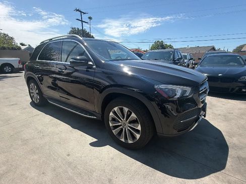 Used 2020 Mercedes-Benz GLE 350 4MATIC w/ Premium Package image 8