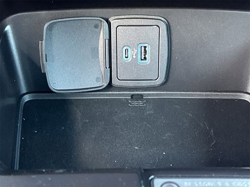 New 2025 Ford Bronco Base image 7