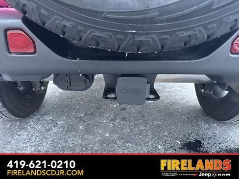 Used 2022 Jeep Wrangler Unlimited Sahara w/ Cold Weather Group image 6