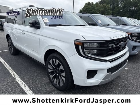 Used 2025 Ford Expedition Max Platinum w/ Driver's Package AWD/4WD image 1