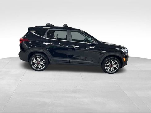 Used 2023 Kia Seltos SX image 29