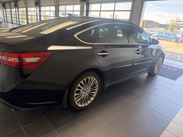 Certified 2018 Toyota Avalon Limited FWD image 6