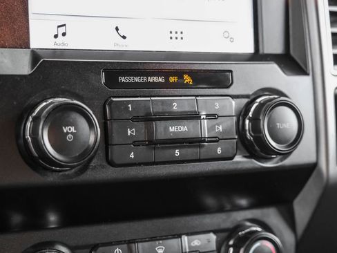 Used 2019 Ford F150 XLT image 23