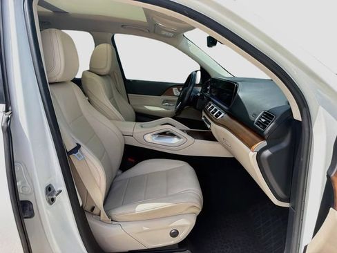 Used 2022 Mercedes-Benz GLS 450 4MATIC image 16