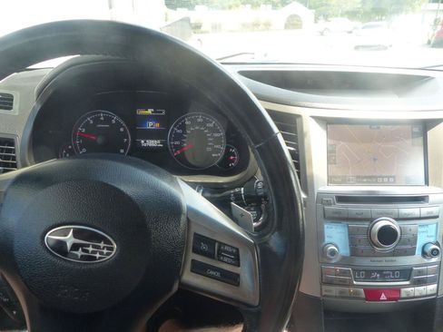 Used 2013 Subaru Outback 2.5i Limited w/ Special Appearance Pkg AWD/4WD image 20