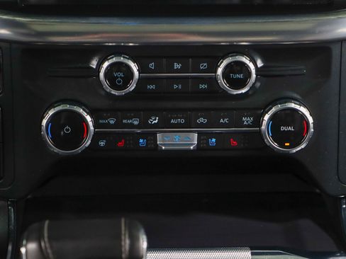 Used 2022 Ford F150 Lariat w/ Equipment Group 502A High image 21