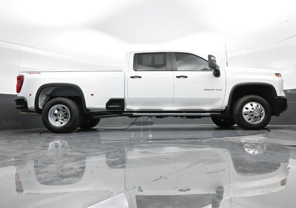 Used 2025 Chevrolet Silverado 3500 W/T AWD/4WD image 28
