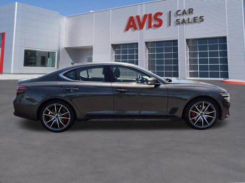 Used 2025 Genesis G70 2.5T RWD image 5