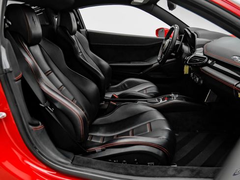 Used 2015 Ferrari 458 Italia Coupe RWD image 59