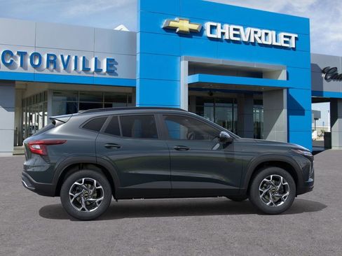 New 2026 Chevrolet Trax LT w/ Driver Confidence Package image 5