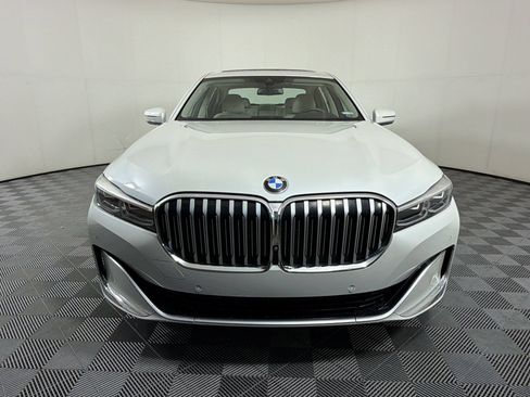 Used 2020 BMW 740i RWD image 7