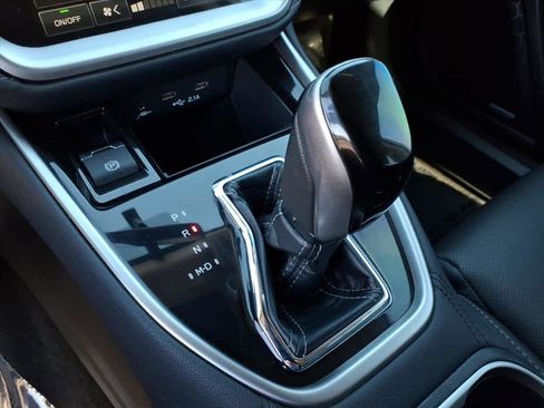 Certified 2022 Subaru Outback Limited image 37