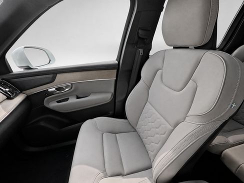 Certified 2026 Volvo XC90 B6 Plus AWD/4WD image 14
