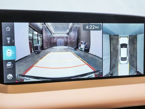 Certified 2025 Genesis G90 3.5T image 26