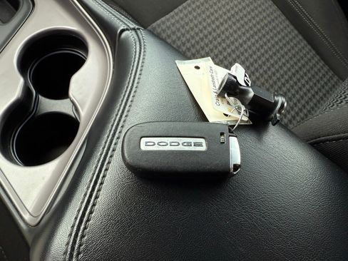 Used 2023 Dodge Challenger SXT image 49