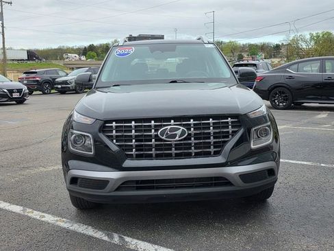 Used 2025 Hyundai Venue SEL FWD image 30