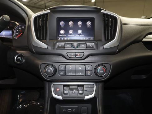 Certified 2024 GMC Terrain SLE image 16