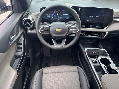 New 2026 Chevrolet Equinox LT w/ Convenience Package II image 14