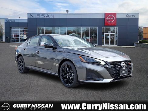New 2026 Nissan Altima 2.5 SR w/ SR Midnight Edition Package AWD/4WD image 1