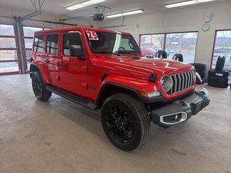 Certified 2025 Jeep Wrangler Unlimited Sahara AWD/4WD video 1