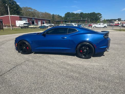 Used 2019 Chevrolet Camaro SS image 3
